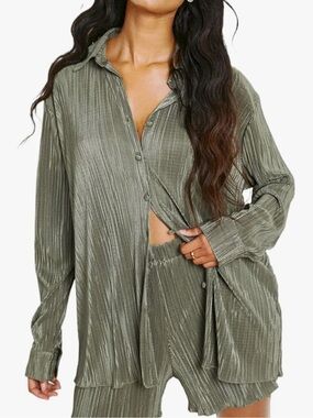 Ruffle Light Green Pleated Button-Down Shirt & Shorts Set